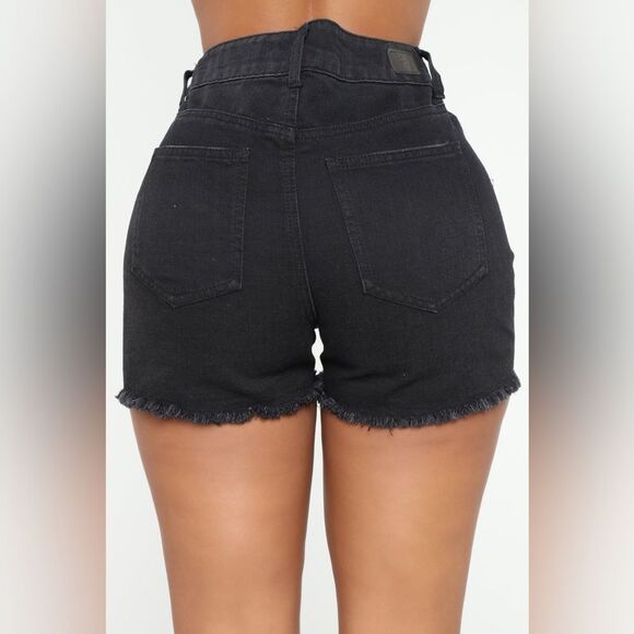 NWT Fashion Nova Women's Jacqueline Distressed High Rise Shorts Size 3 (Small) - Picture 2 of 6
